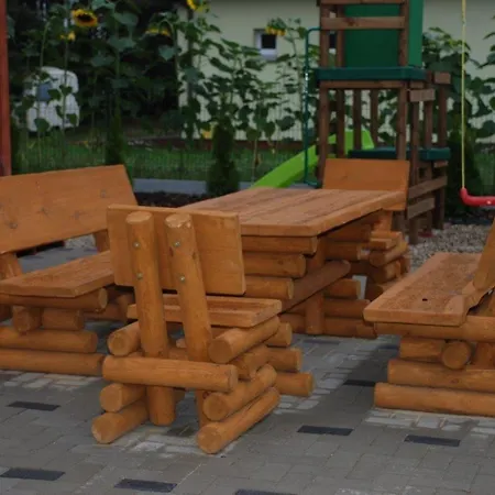 Sosenka 6 - Caloroczne Rekreacyjne Lodge